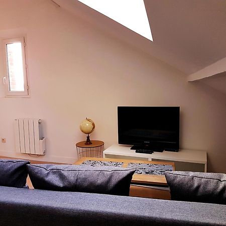 Sw Cosy Apart - Chambly Persan Roissy Exterior photo